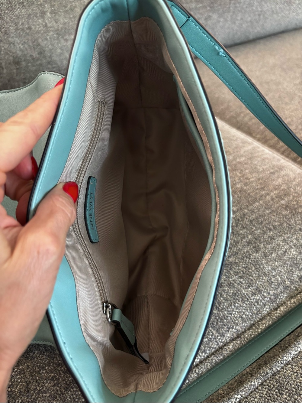 Nine West Robin’s Egg Blue Saddle Crossbody Bag - Picture 13 of 16